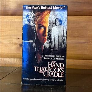 1992 The Hand That Rocks the Cradle, Hollywood Pictures